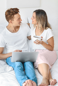 亚洲伊人色综合WWW962