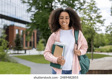 探索汉字中的第一声：'kua'代表的字是什么？