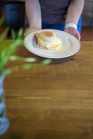 探索乌兹别克斯坦的成人视频文化与潮流